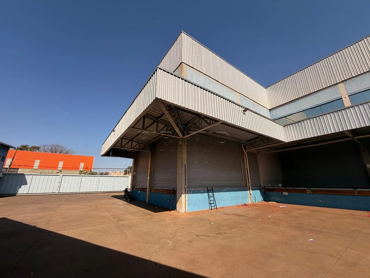 Alugar Comercial / Sal&atilde;o em Ribeir&atilde;o Preto R$ 120.000,00 - Foto 4