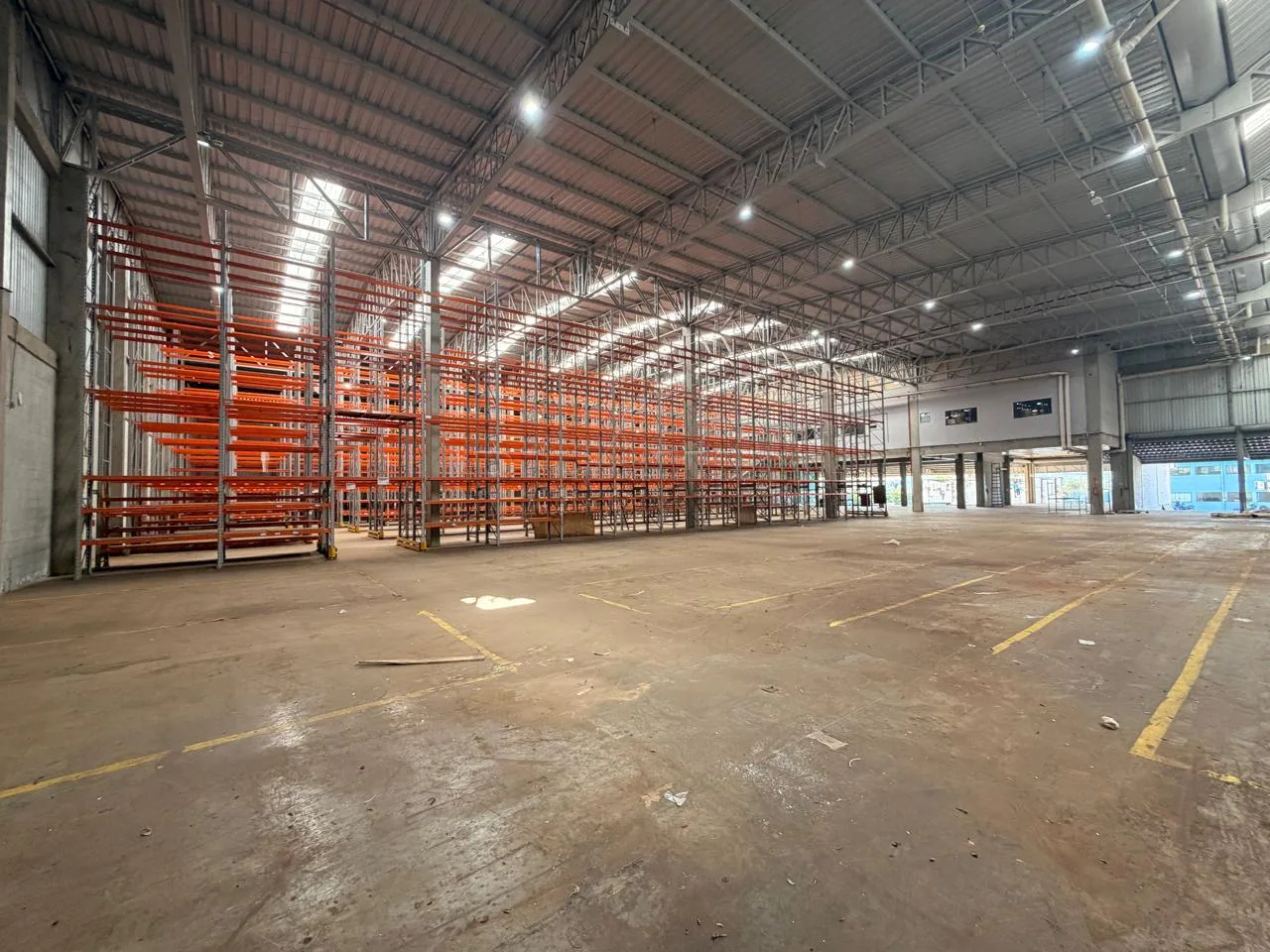 Alugar Comercial / Sal&atilde;o em Ribeir&atilde;o Preto R$ 120.000,00 - Foto 31