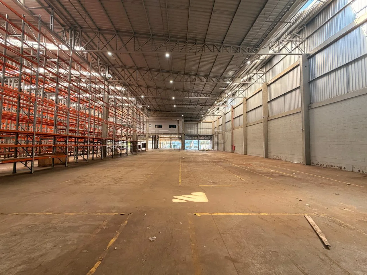 Alugar Comercial / Sal&atilde;o em Ribeir&atilde;o Preto R$ 120.000,00 - Foto 32
