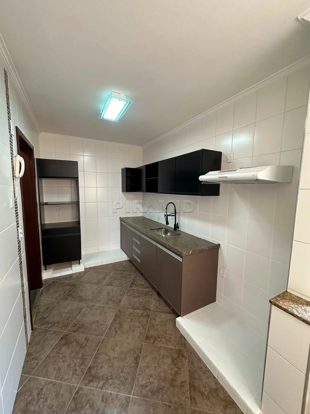 Comprar Apartamento / Padr&atilde;o em Ribeir&atilde;o Preto R$ 350.000,00 - Foto 8