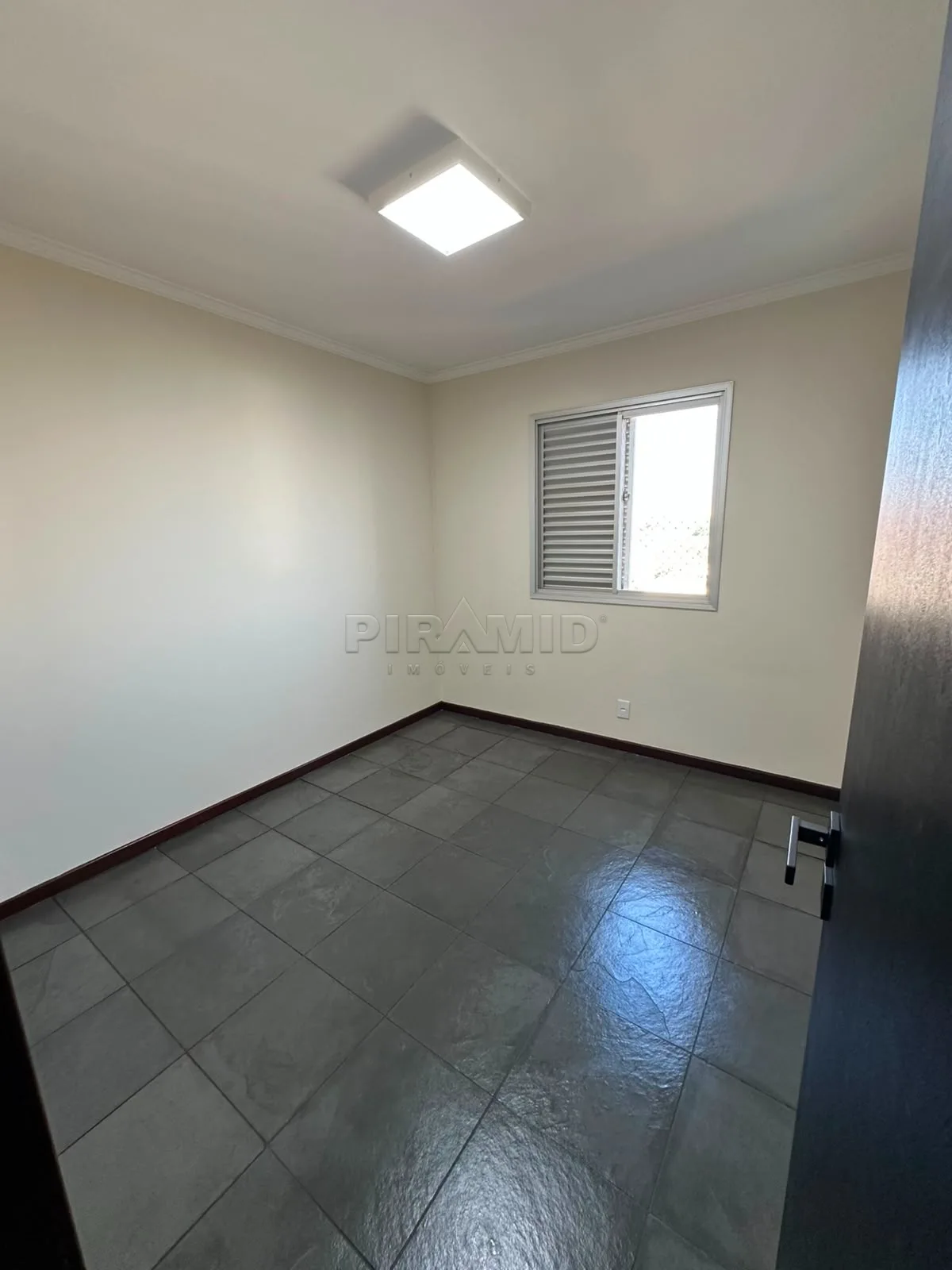 Comprar Apartamento / Padr&atilde;o em Ribeir&atilde;o Preto R$ 350.000,00 - Foto 9
