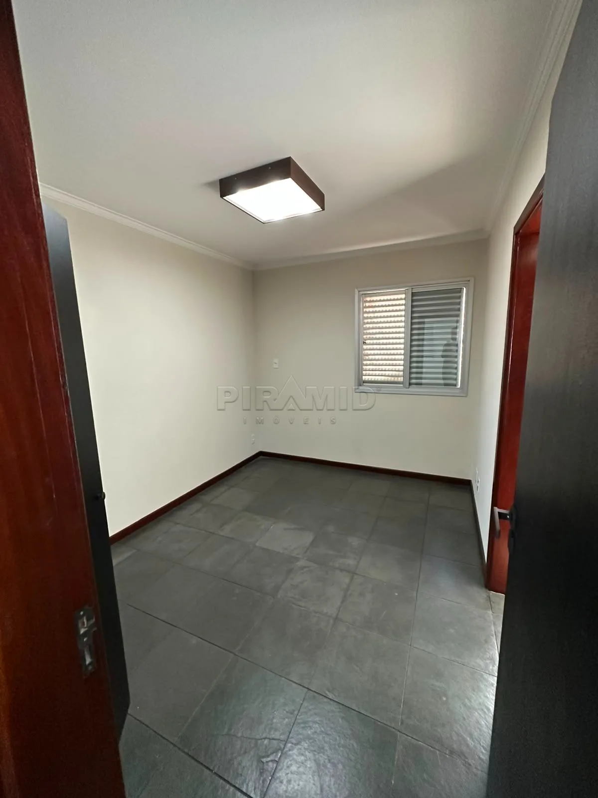 Comprar Apartamento / Padr&atilde;o em Ribeir&atilde;o Preto R$ 350.000,00 - Foto 17