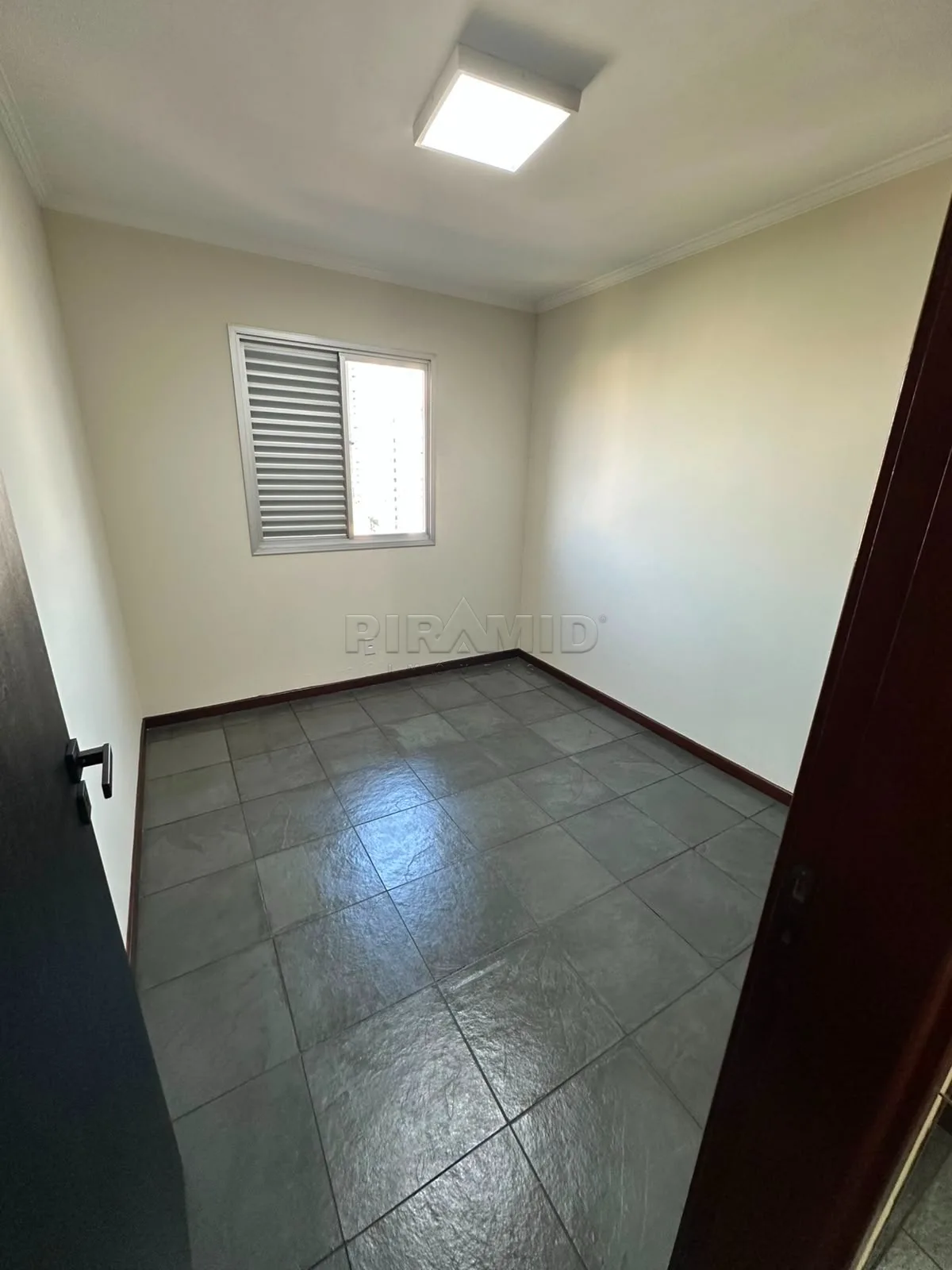Comprar Apartamento / Padr&atilde;o em Ribeir&atilde;o Preto R$ 350.000,00 - Foto 21