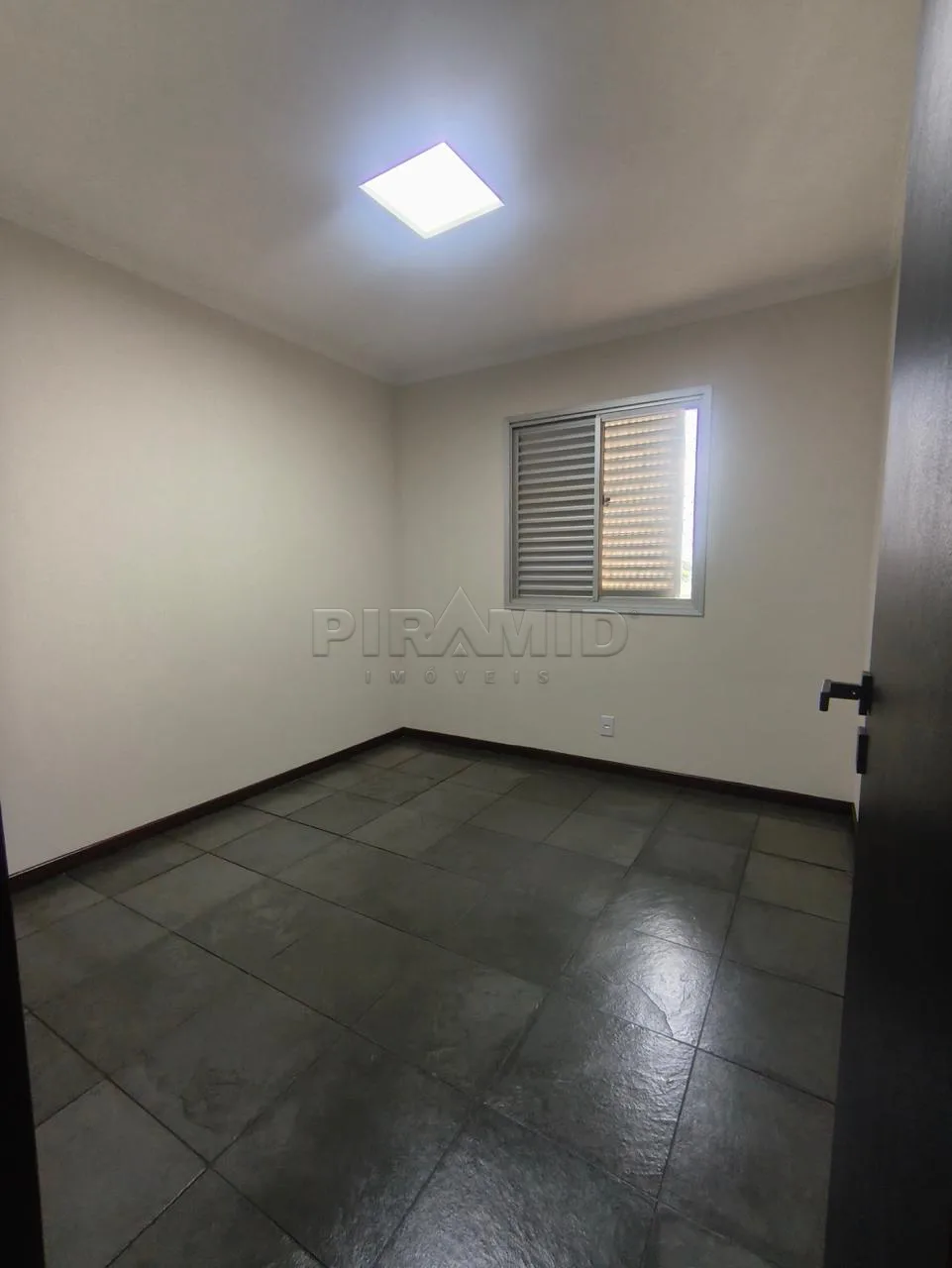 Comprar Apartamento / Padr&atilde;o em Ribeir&atilde;o Preto R$ 350.000,00 - Foto 29