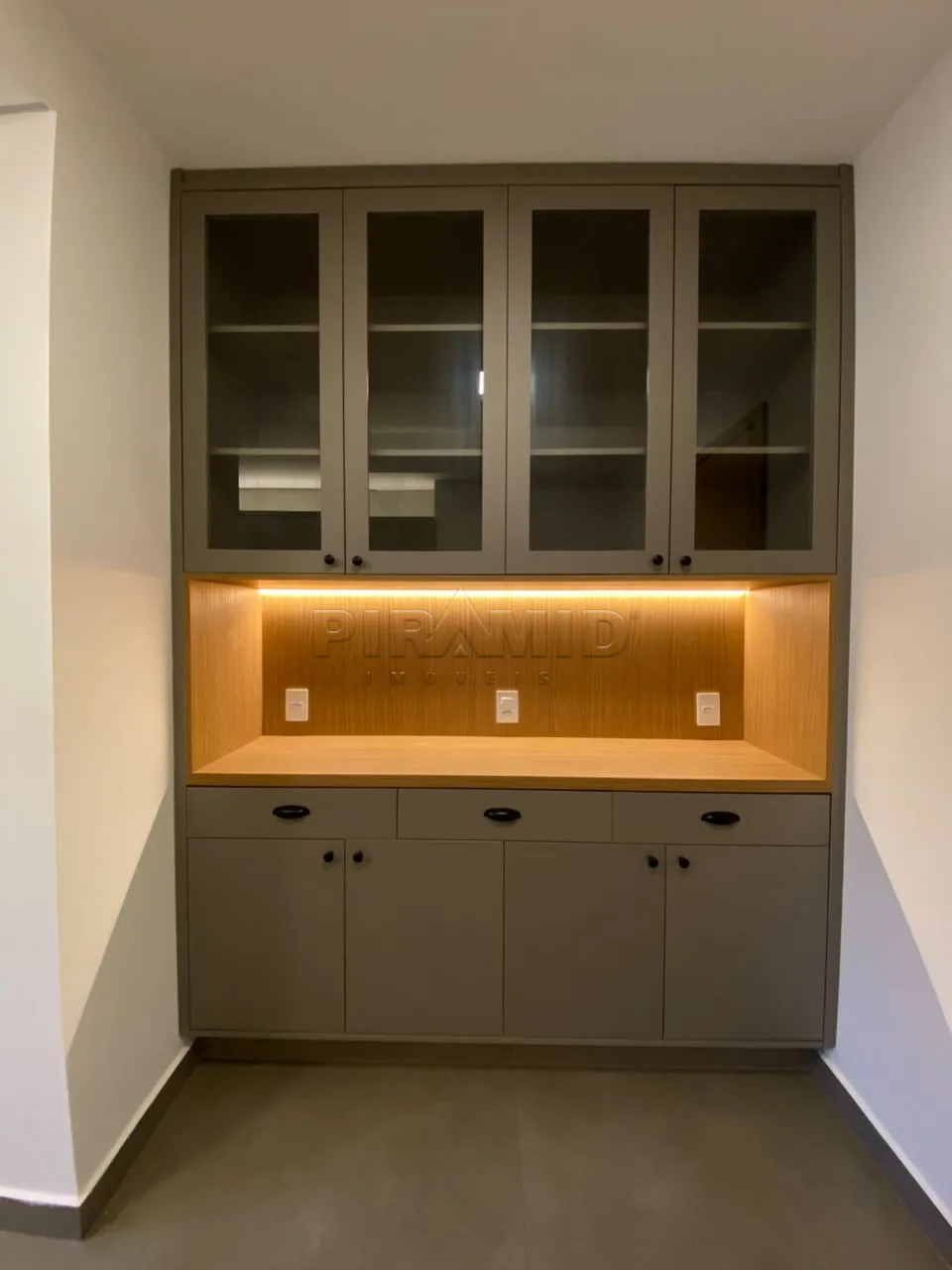 Alugar Apartamento / Padr&atilde;o em Ribeir&atilde;o Preto R$ 7.500,00 - Foto 22