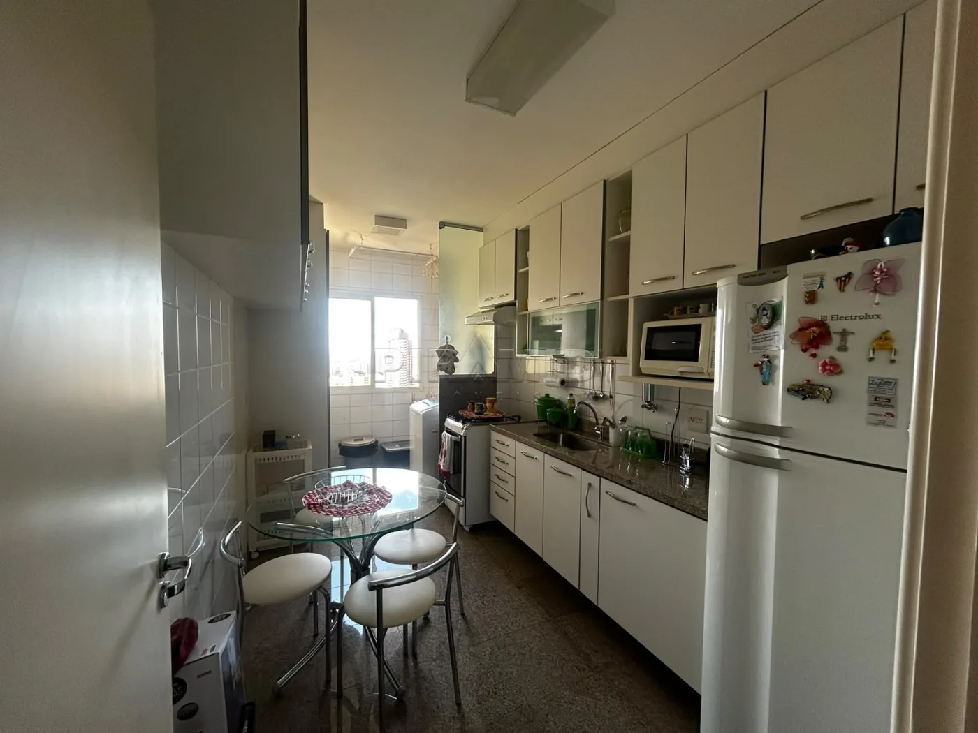 Alugar Apartamento / Padr&atilde;o em Ribeir&atilde;o Preto R$ 3.500,00 - Foto 4