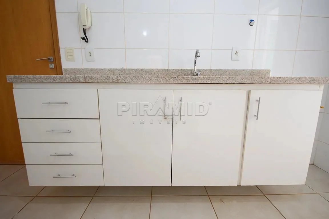 Alugar Apartamento / Padr&atilde;o em Ribeir&atilde;o Preto R$ 1.950,00 - Foto 4