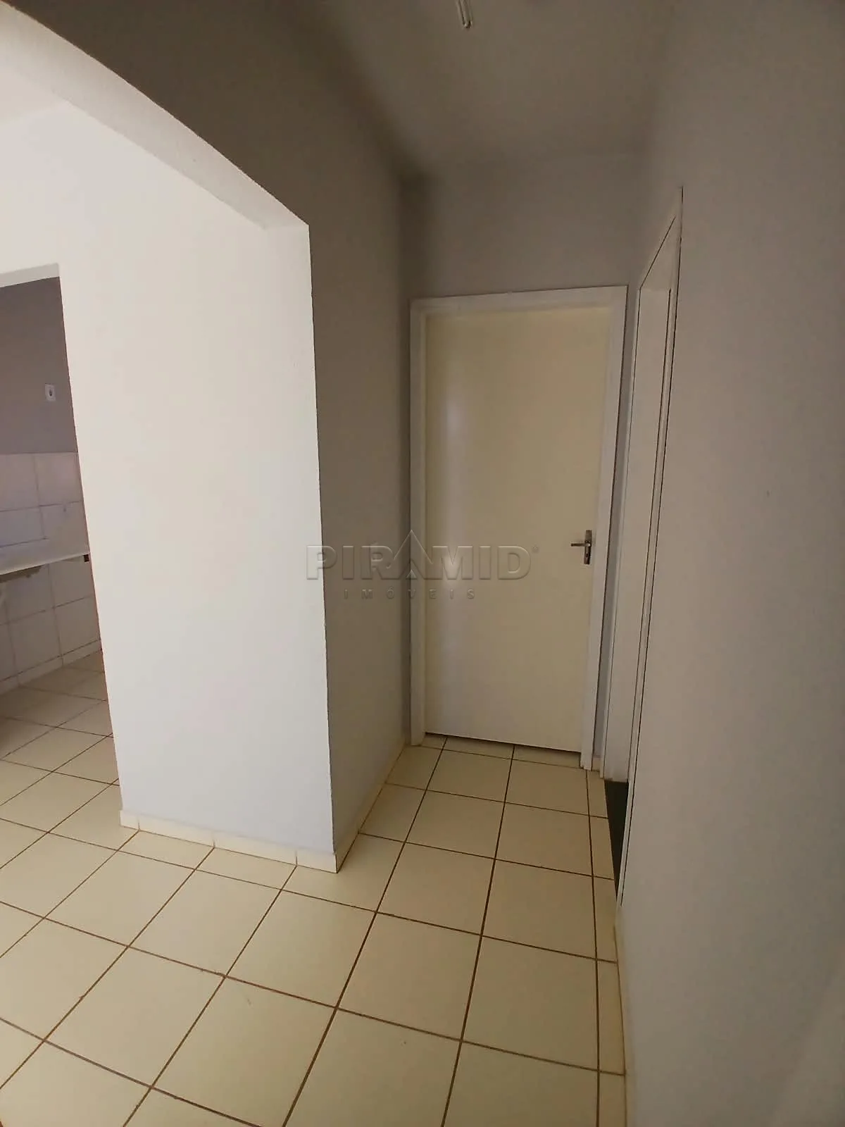 Alugar Casa / Padr&atilde;o em Ribeir&atilde;o Preto R$ 1.620,00 - Foto 9