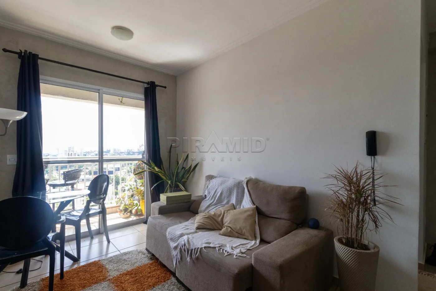 Alugar Apartamento / Padr&atilde;o em Ribeir&atilde;o Preto R$ 2.400,00 - Foto 4