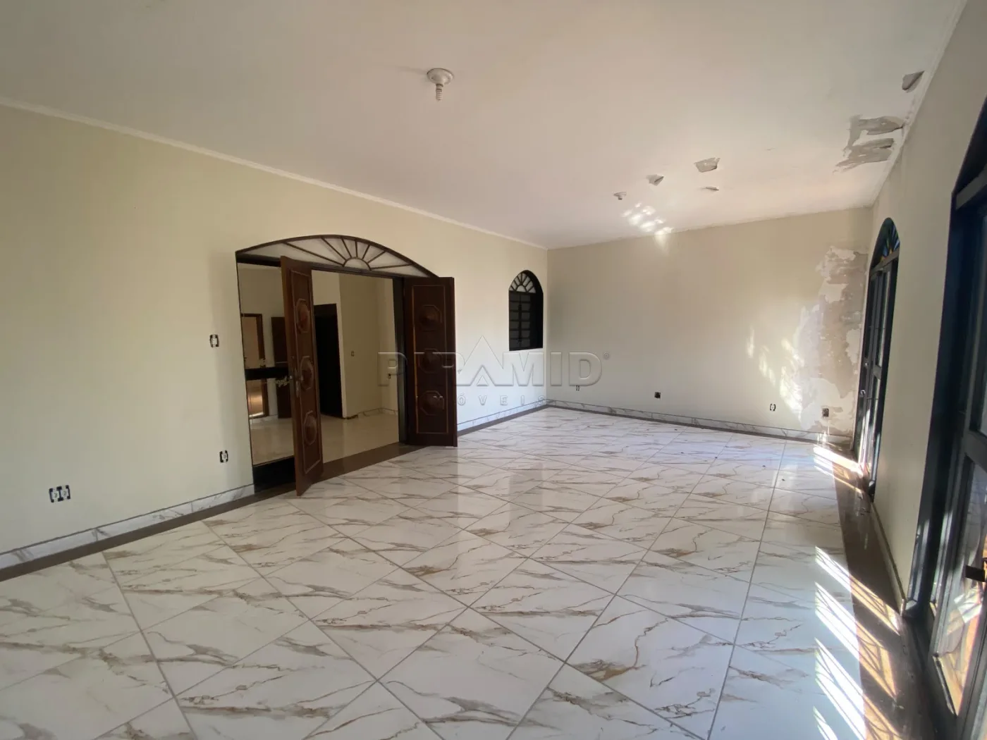 Alugar Casa / Padr&atilde;o em Ribeir&atilde;o Preto R$ 5.500,00 - Foto 8