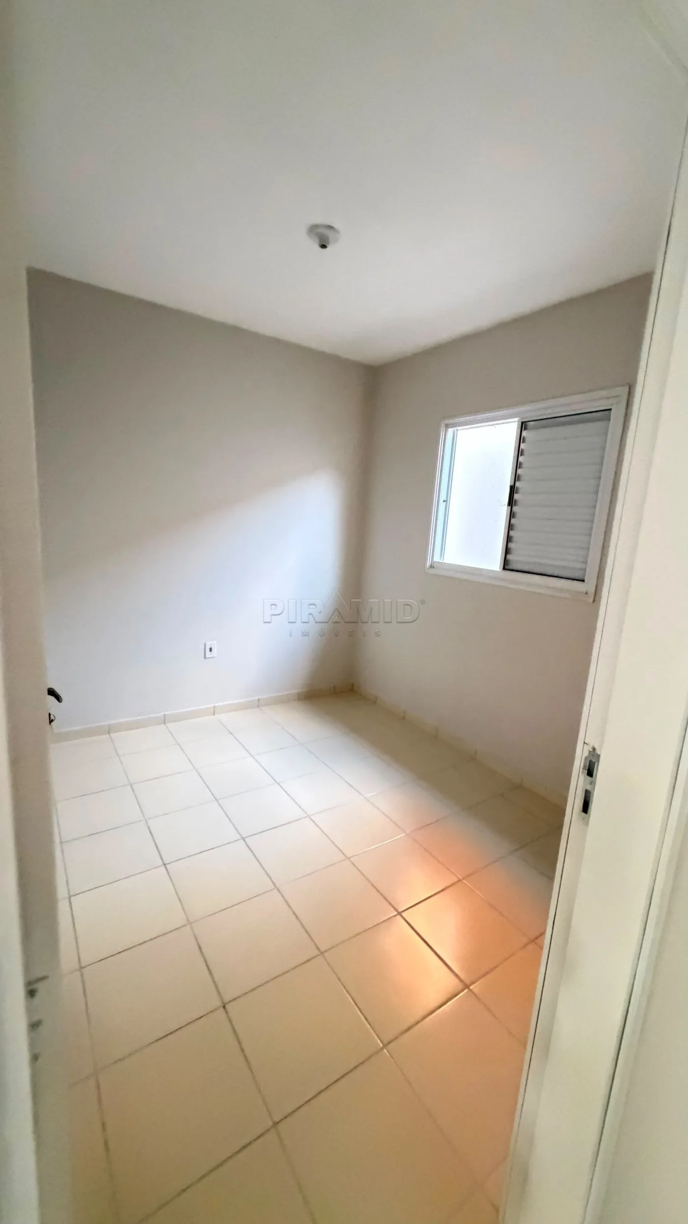 Comprar Casa / Padr&atilde;o em Ribeir&atilde;o Preto R$ 265.000,00 - Foto 5