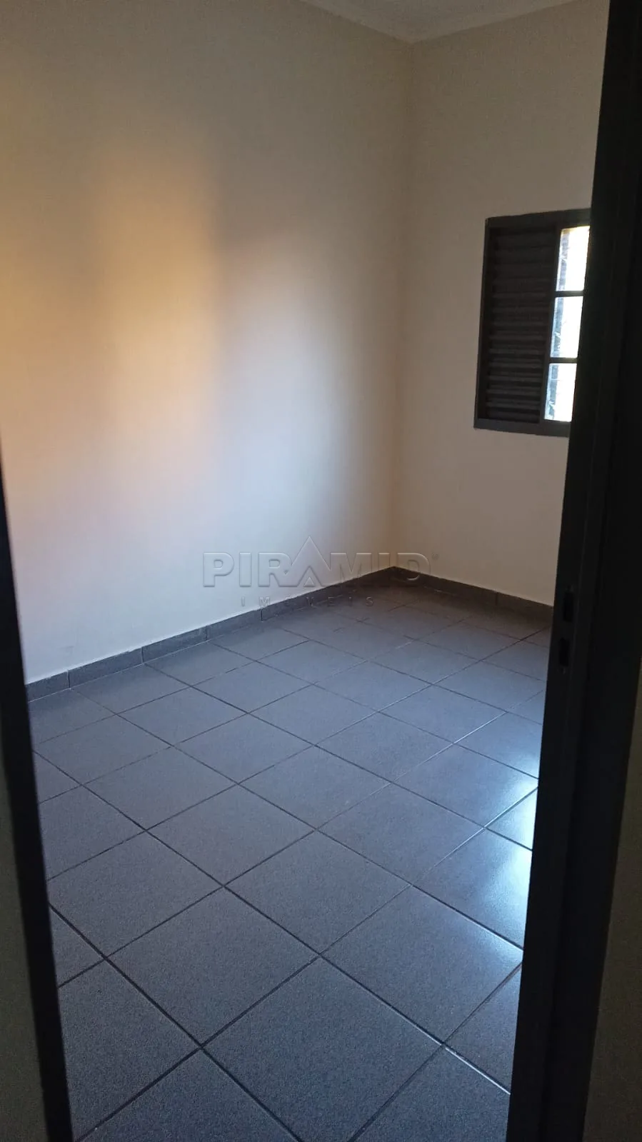 Comprar Casa / Padr&atilde;o em Ribeir&atilde;o Preto R$ 375.000,00 - Foto 17