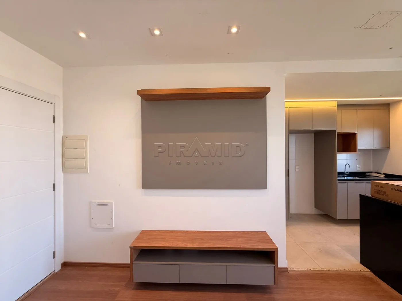 Alugar Apartamento / Padr&atilde;o em Ribeir&atilde;o Preto R$ 3.000,00 - Foto 3