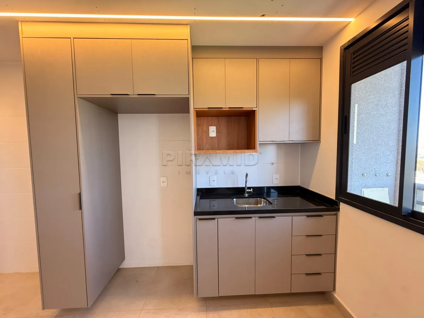 Alugar Apartamento / Padr&atilde;o em Ribeir&atilde;o Preto R$ 3.000,00 - Foto 8