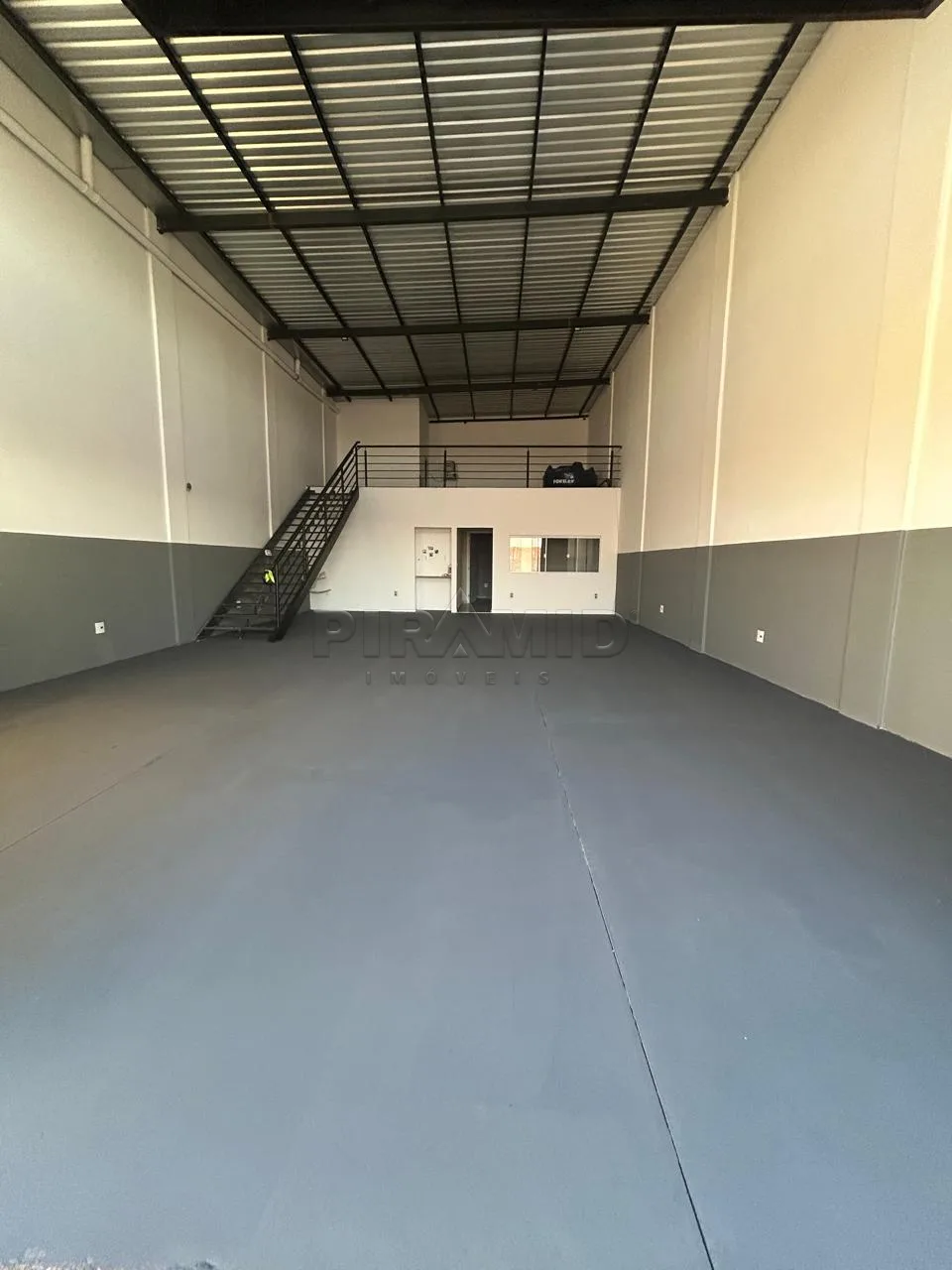 Alugar Comercial / Galp&atilde;o  Barrac&atilde;o em Ribeir&atilde;o Preto R$ 4.500,00 - Foto 1