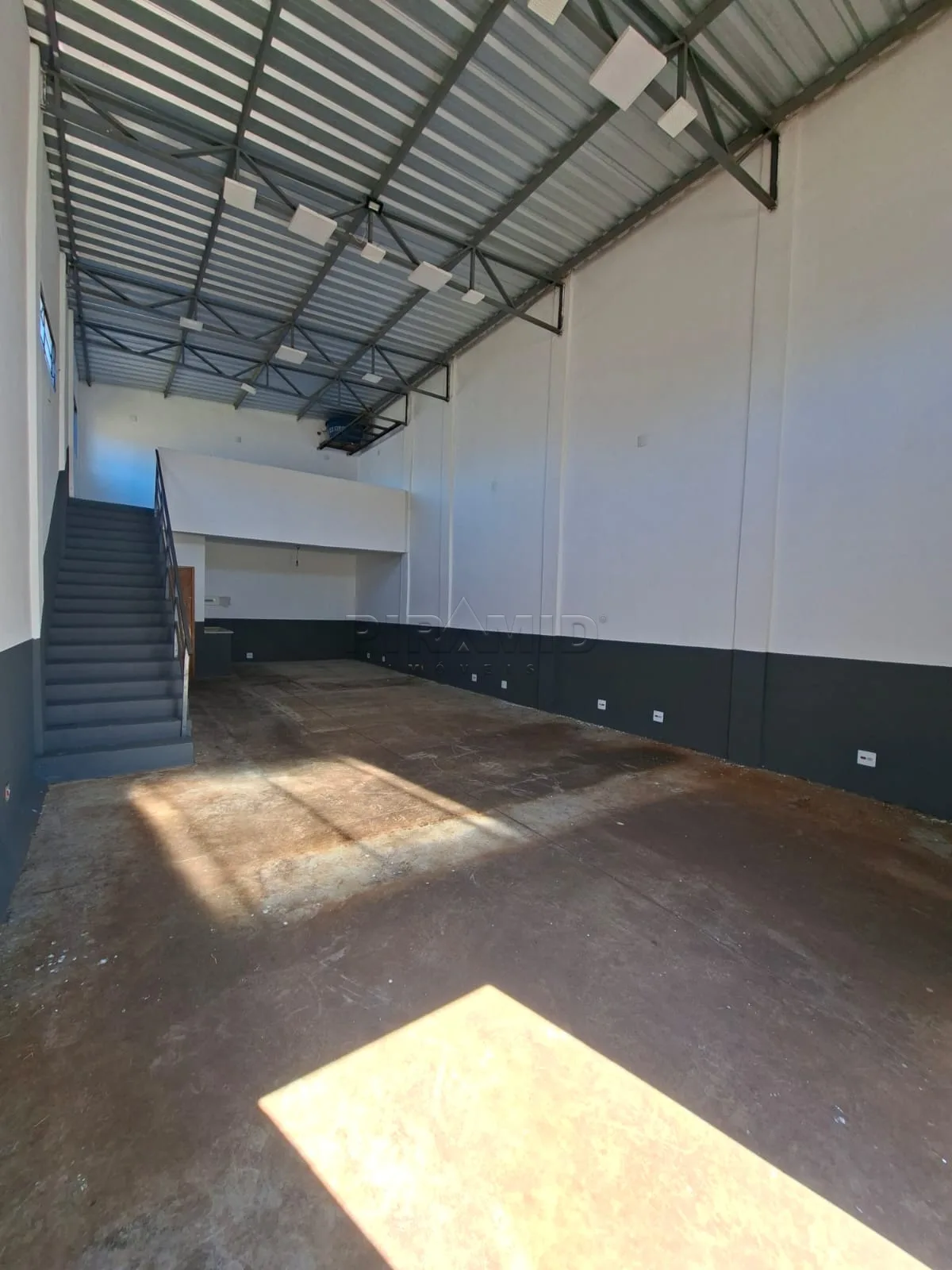 Alugar Comercial / Sal&atilde;o em Ribeir&atilde;o Preto R$ 4.500,00 - Foto 2