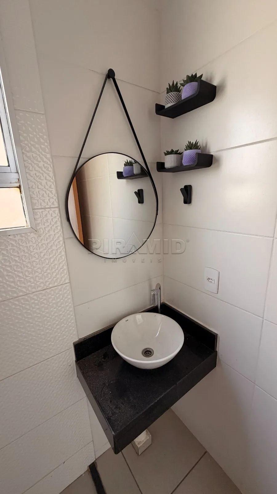 Comprar Casa / Padr&atilde;o em Ribeir&atilde;o Preto R$ 275.000,00 - Foto 4