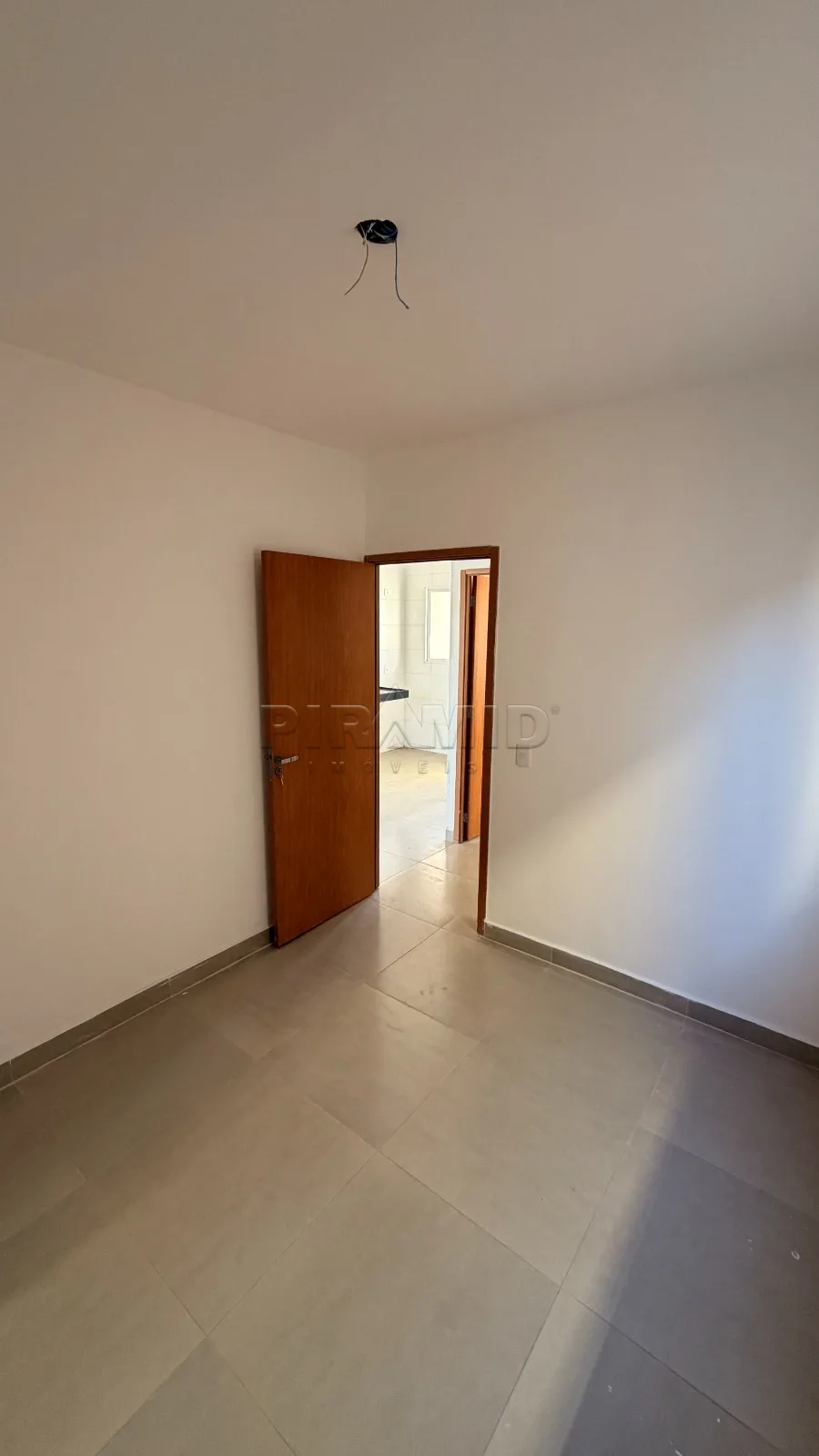 Comprar Casa / Padr&atilde;o em Ribeir&atilde;o Preto R$ 275.000,00 - Foto 6