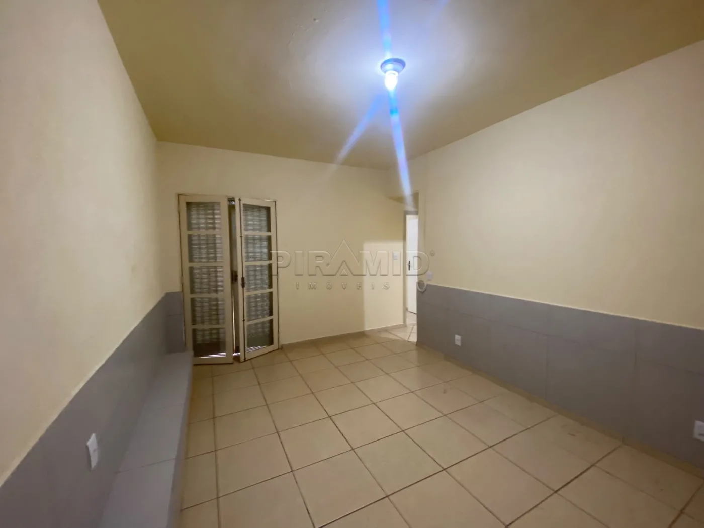 Alugar Casa / Padr&atilde;o em Ribeir&atilde;o Preto R$ 2.200,00 - Foto 20