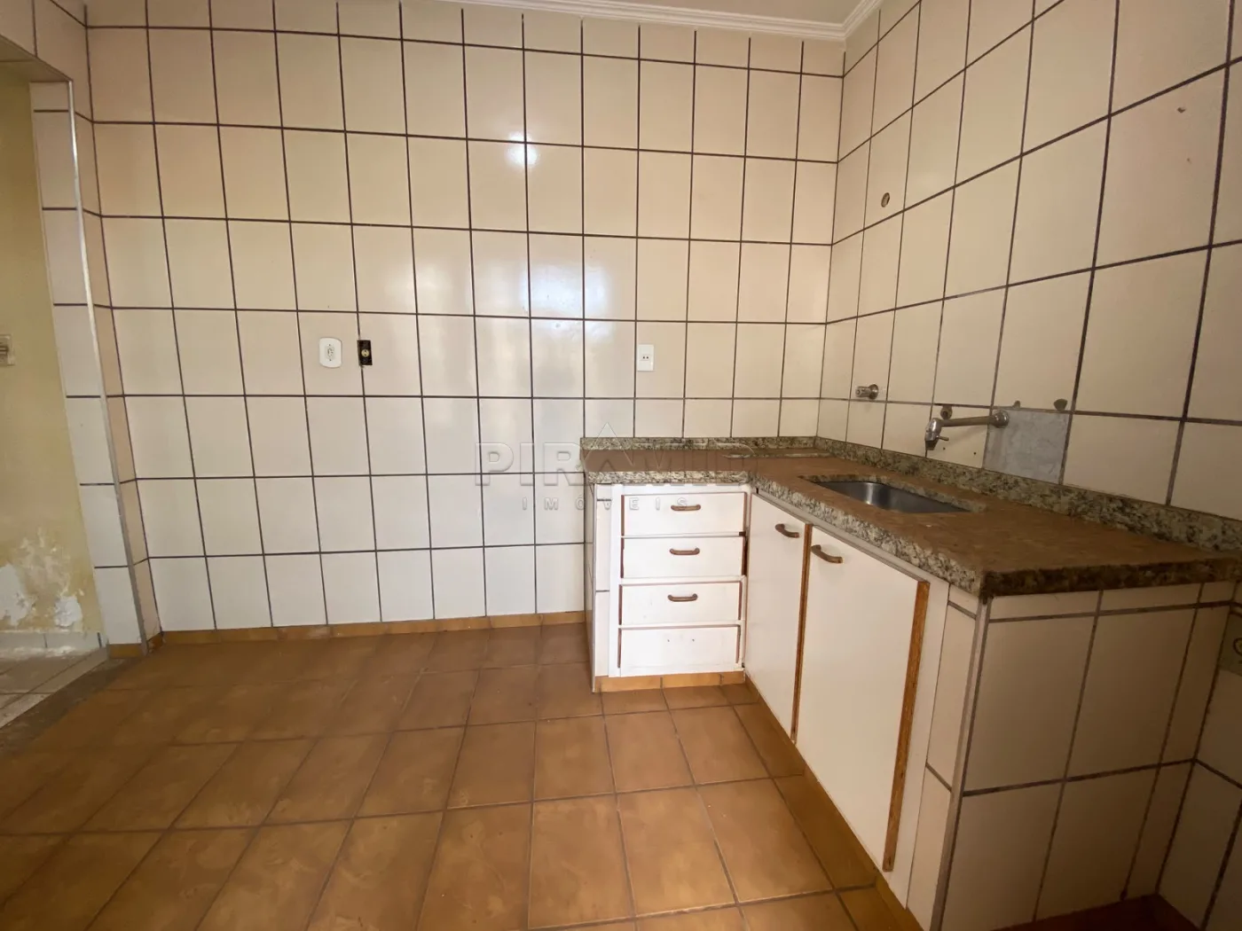 Alugar Casa / Padr&atilde;o em Ribeir&atilde;o Preto R$ 3.000,00 - Foto 4