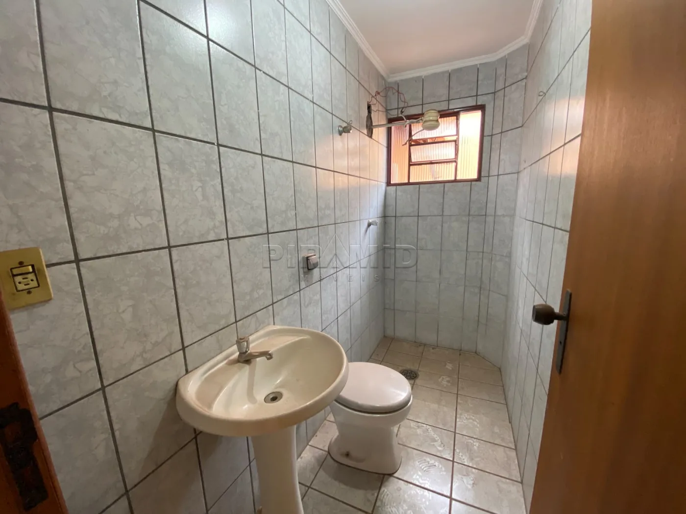 Alugar Casa / Padr&atilde;o em Ribeir&atilde;o Preto R$ 3.000,00 - Foto 11