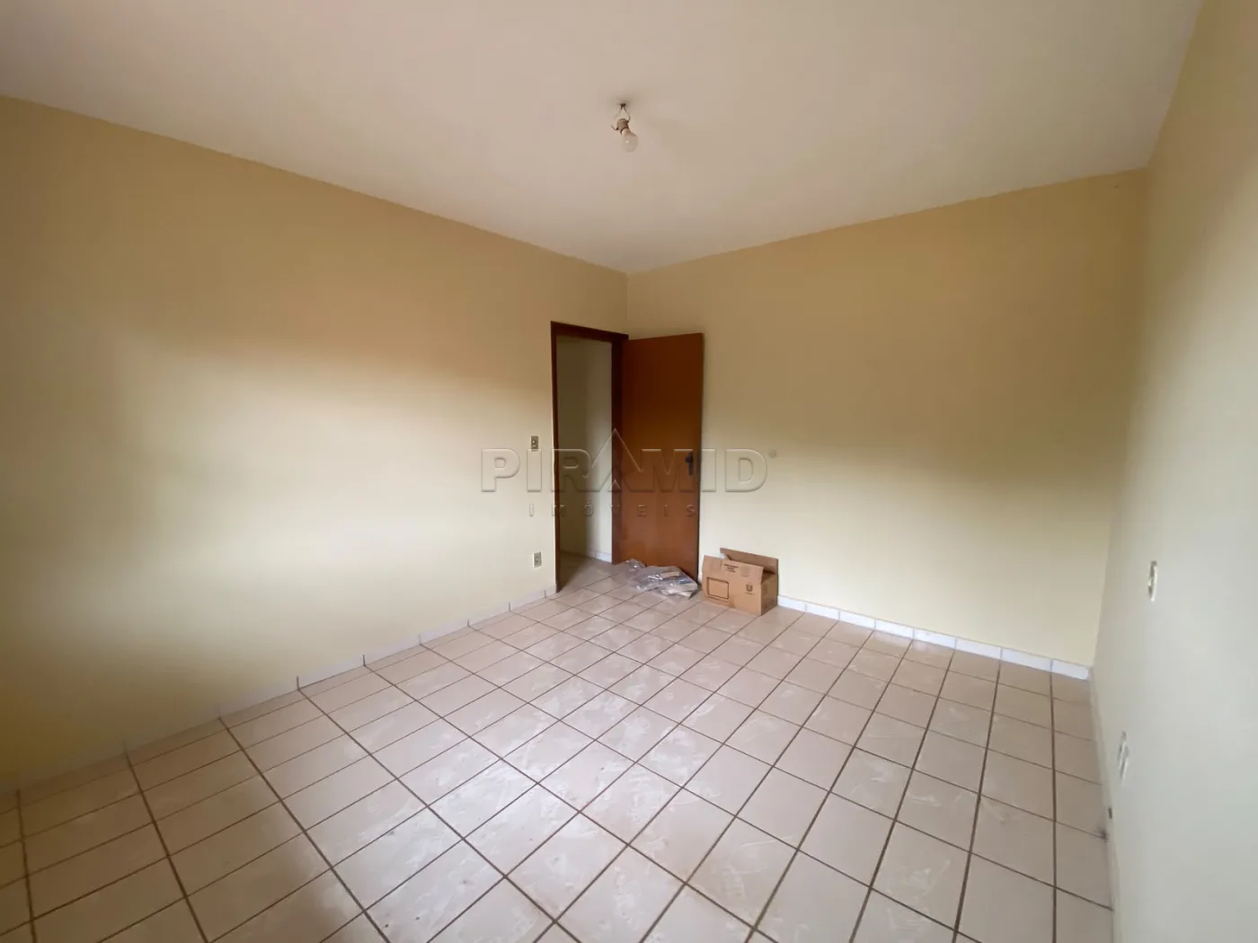 Alugar Casa / Padr&atilde;o em Ribeir&atilde;o Preto R$ 3.000,00 - Foto 19