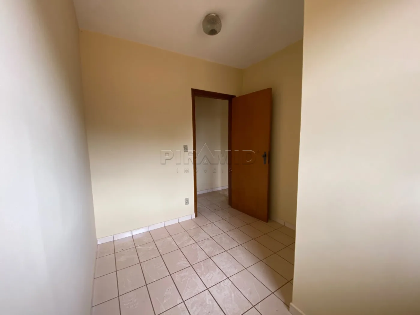 Alugar Casa / Padr&atilde;o em Ribeir&atilde;o Preto R$ 3.000,00 - Foto 23