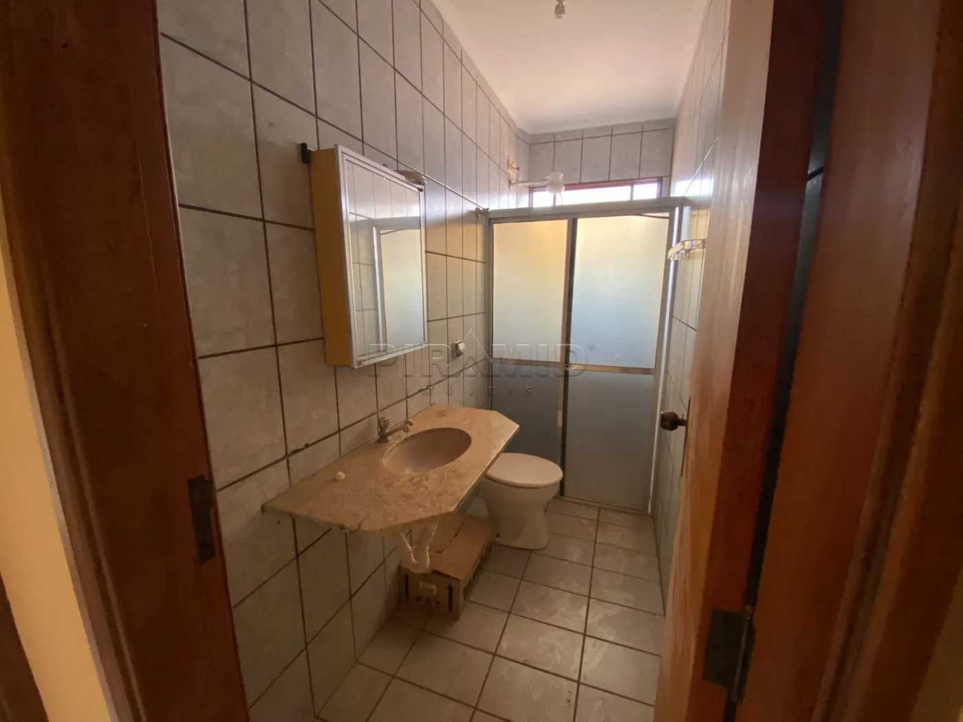 Alugar Casa / Padr&atilde;o em Ribeir&atilde;o Preto R$ 3.000,00 - Foto 25
