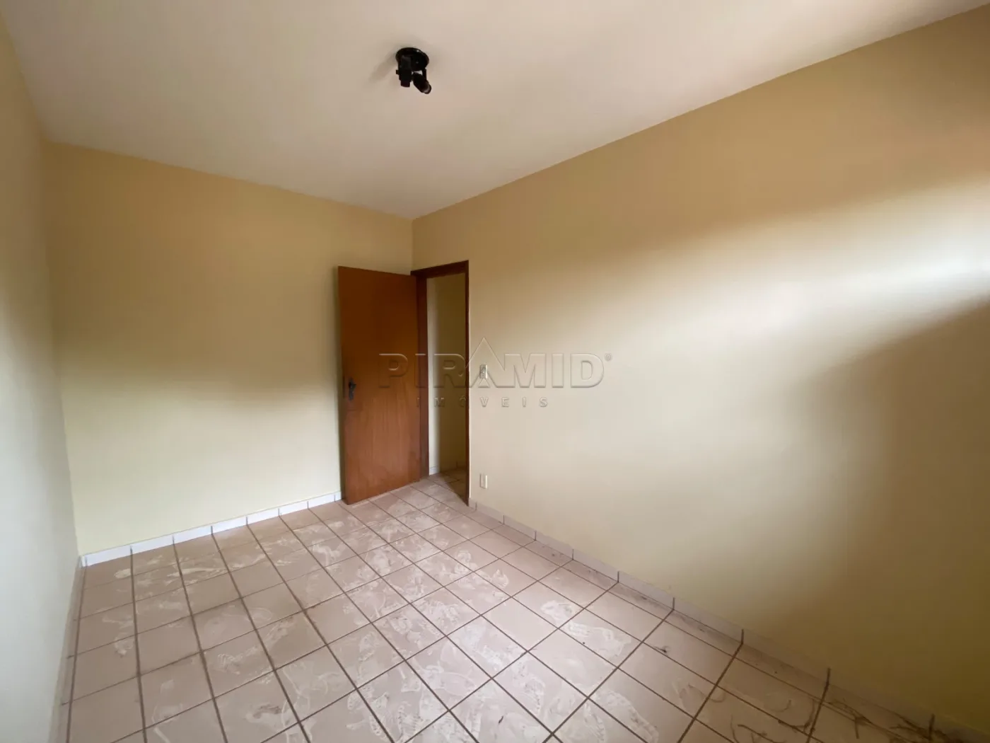 Alugar Casa / Padr&atilde;o em Ribeir&atilde;o Preto R$ 3.000,00 - Foto 28