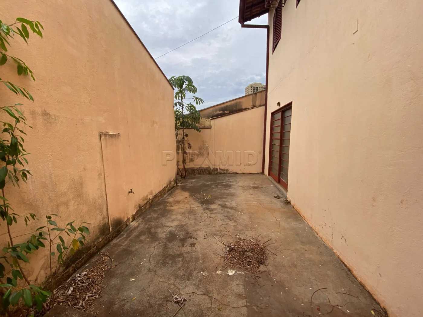 Alugar Casa / Padr&atilde;o em Ribeir&atilde;o Preto R$ 3.000,00 - Foto 31