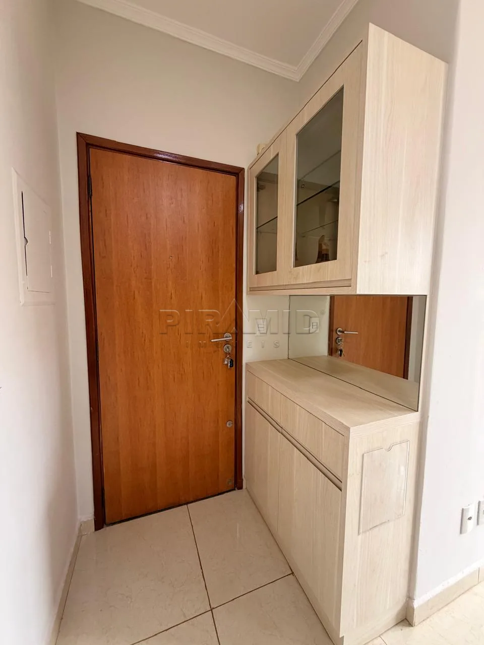Alugar Apartamento / Padr&atilde;o em Ribeir&atilde;o Preto R$ 1.800,00 - Foto 5