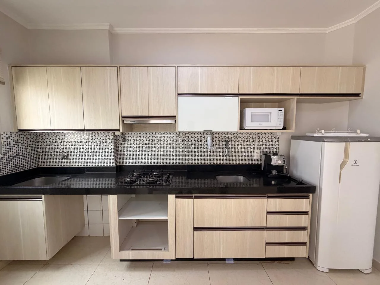 Alugar Apartamento / Padr&atilde;o em Ribeir&atilde;o Preto R$ 1.800,00 - Foto 6