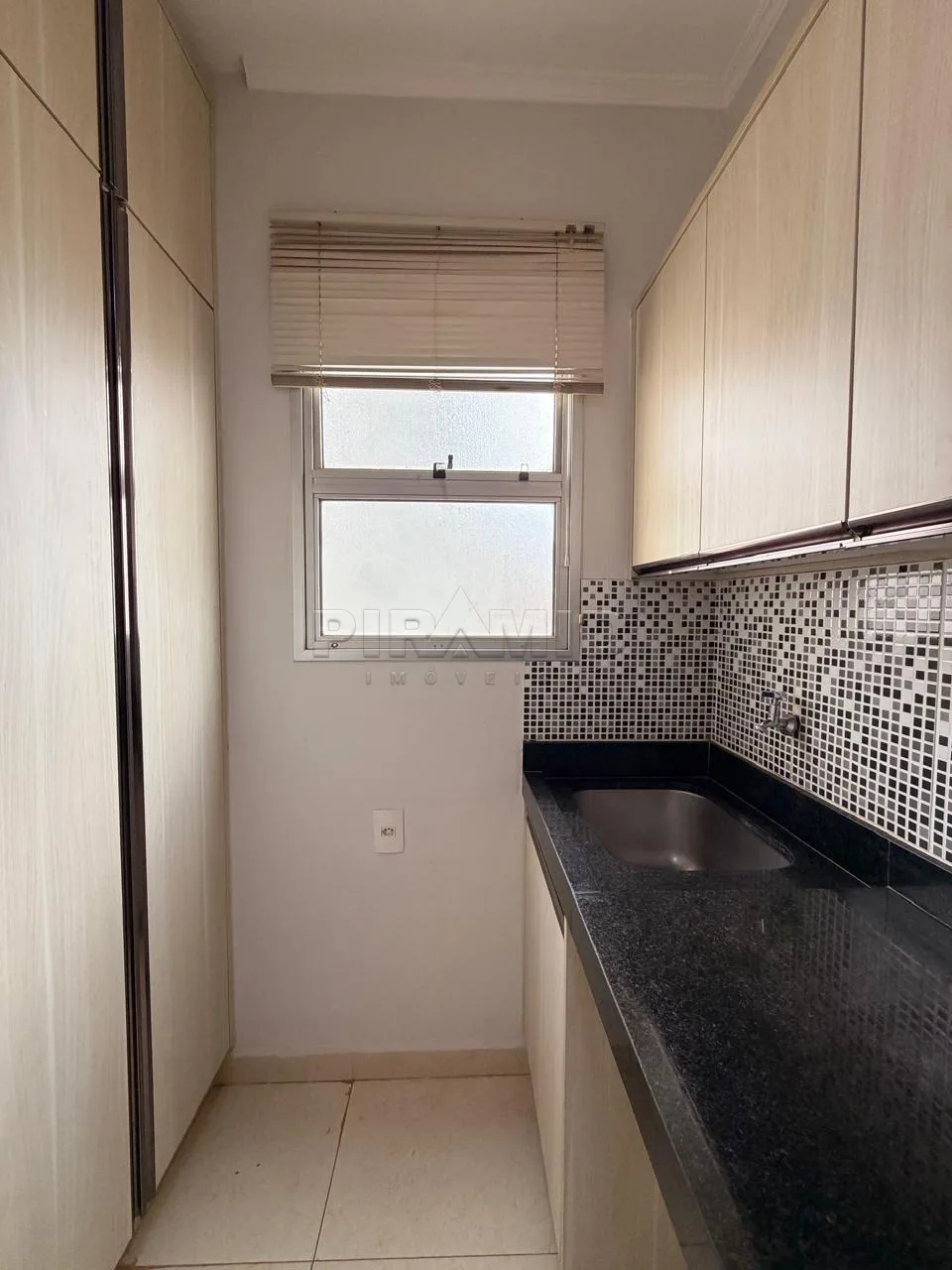 Alugar Apartamento / Padr&atilde;o em Ribeir&atilde;o Preto R$ 1.800,00 - Foto 9