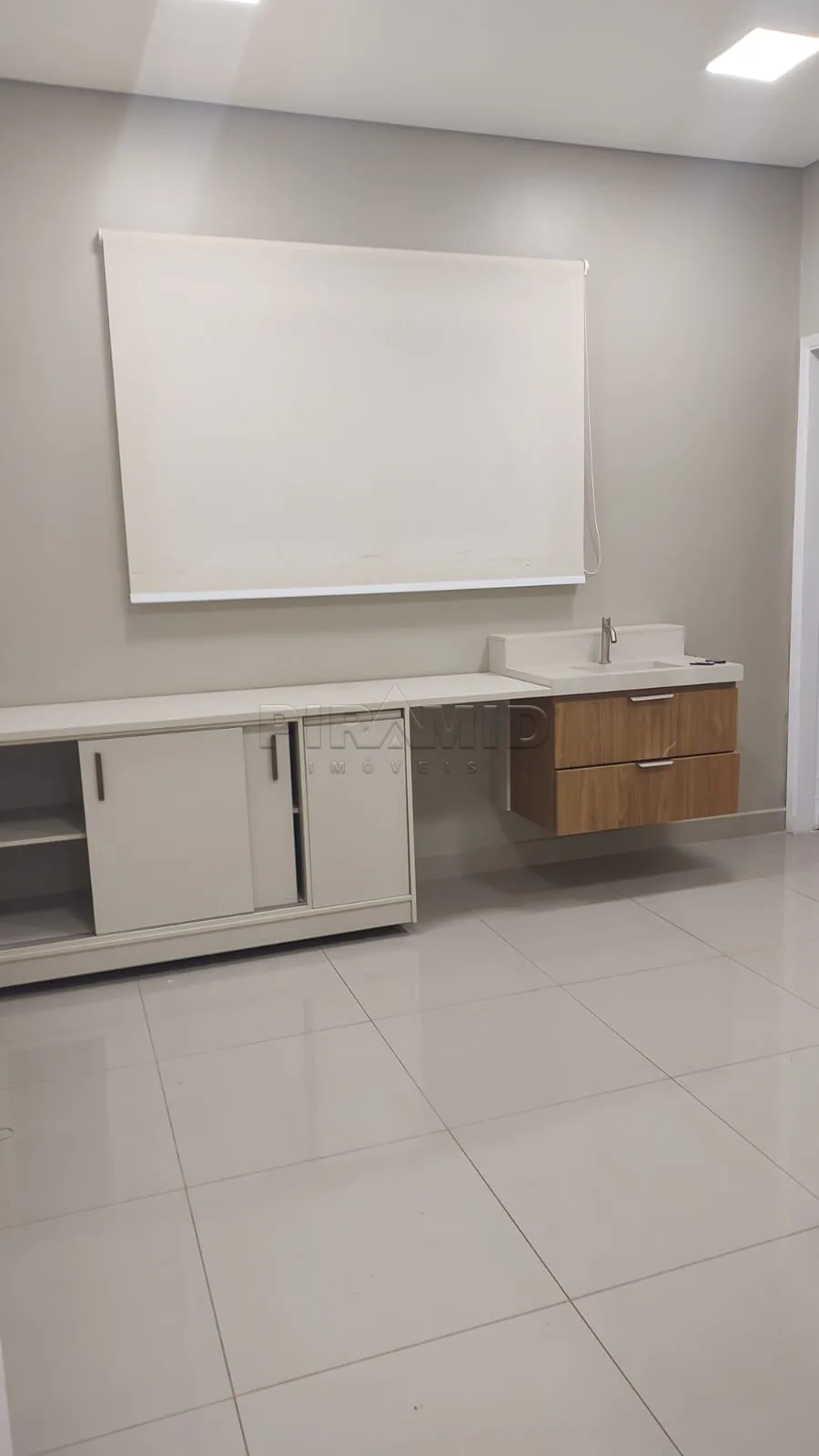 Alugar Comercial / Sal&atilde;o em Ribeir&atilde;o Preto R$ 5.500,00 - Foto 3