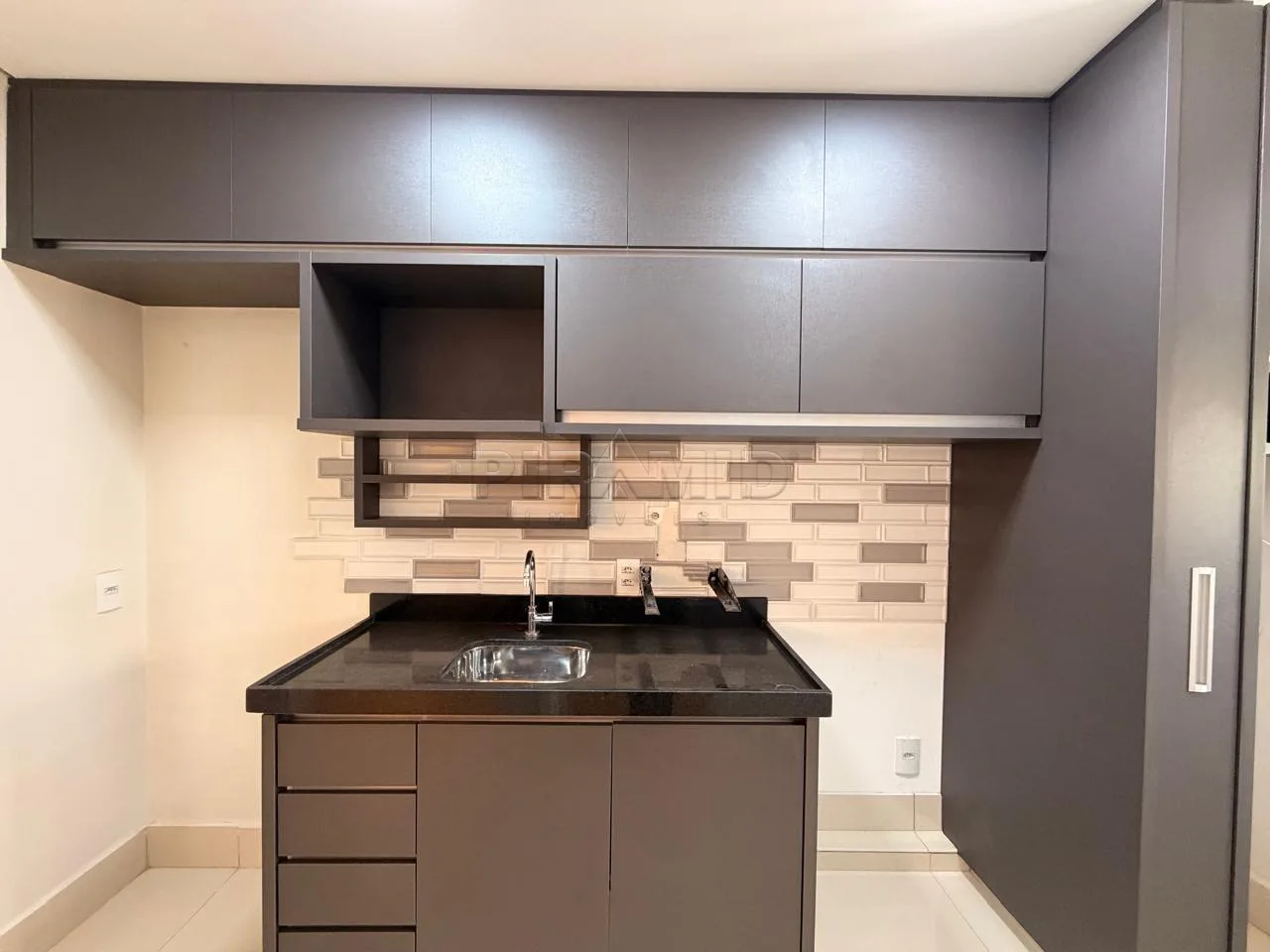 Alugar Apartamento / Padr&atilde;o em Ribeir&atilde;o Preto R$ 4.200,00 - Foto 10