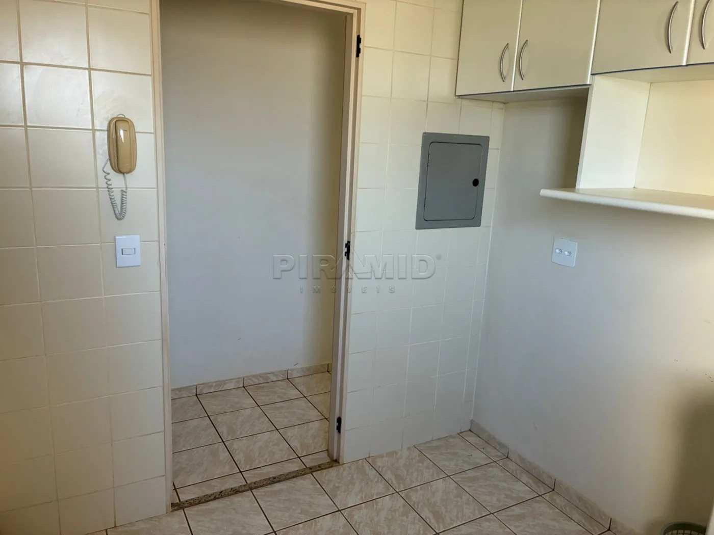 Alugar Apartamento / Padr&atilde;o em Ribeir&atilde;o Preto R$ 2.000,00 - Foto 7