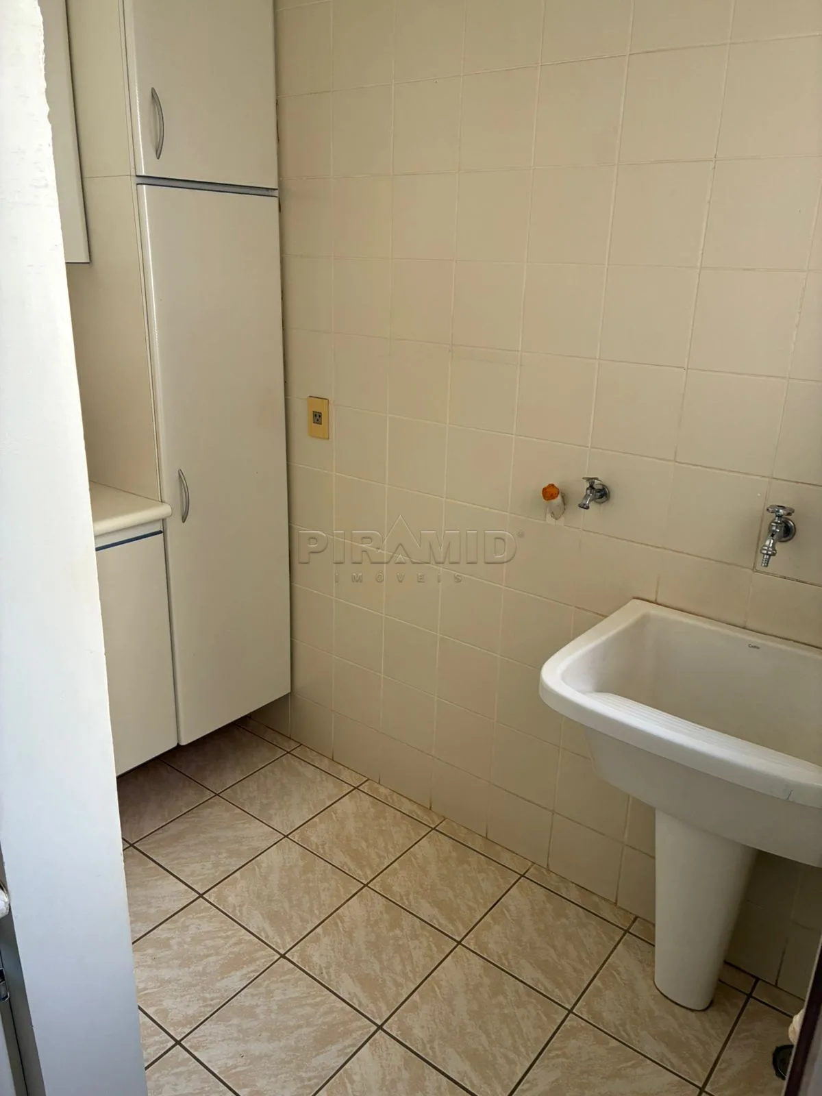 Alugar Apartamento / Padr&atilde;o em Ribeir&atilde;o Preto R$ 2.000,00 - Foto 8