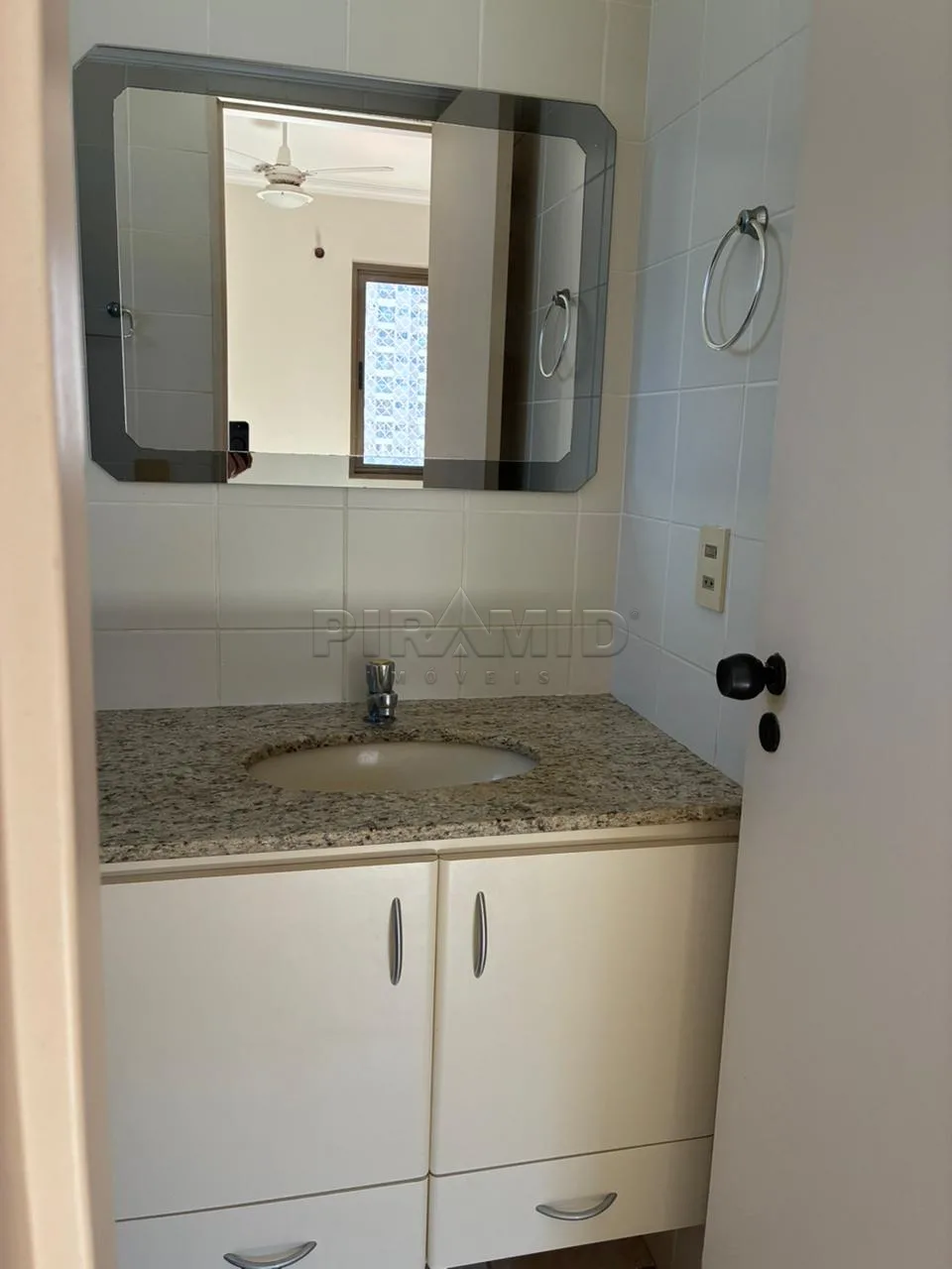 Alugar Apartamento / Padr&atilde;o em Ribeir&atilde;o Preto R$ 2.000,00 - Foto 15