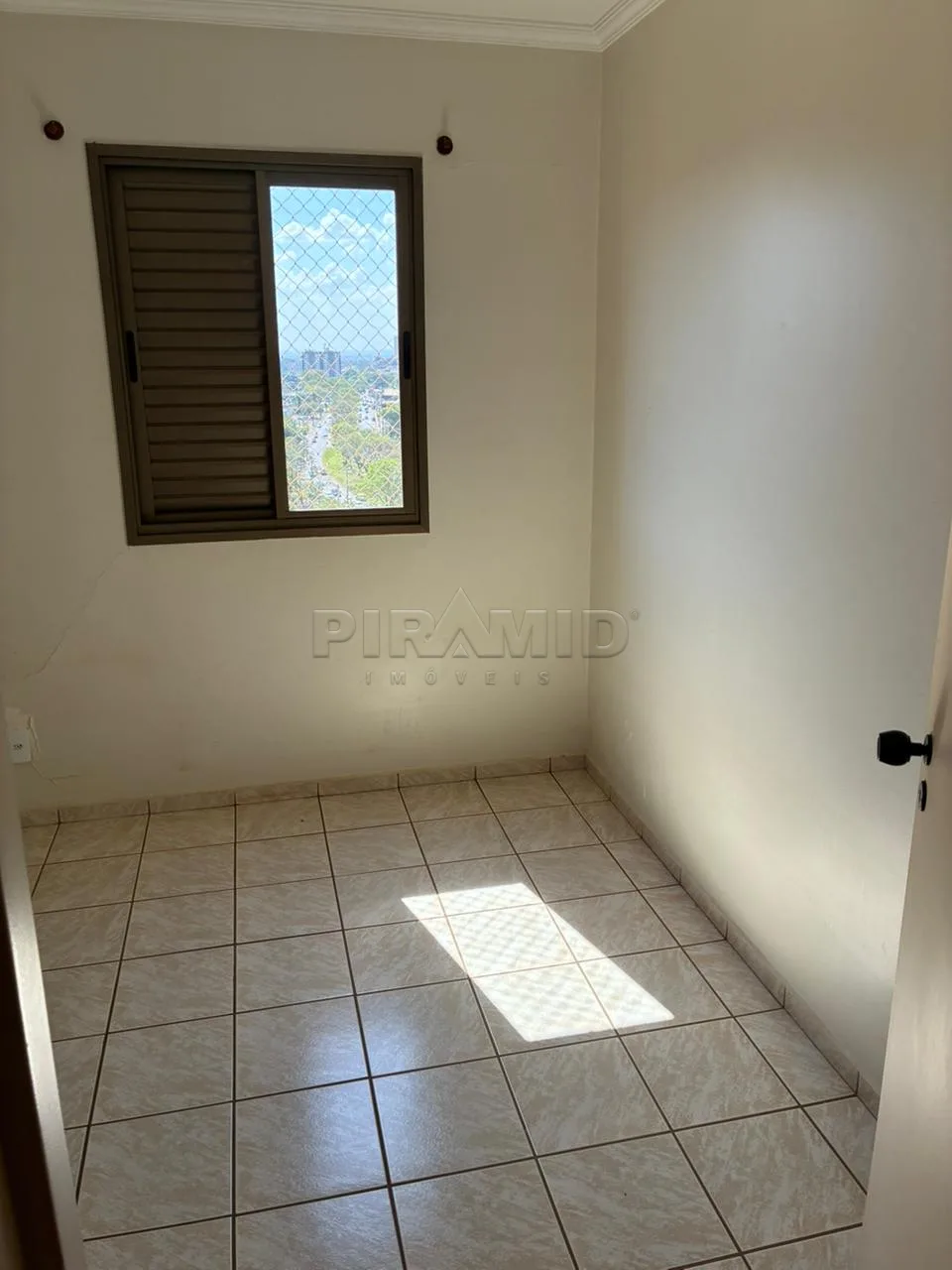 Alugar Apartamento / Padr&atilde;o em Ribeir&atilde;o Preto R$ 2.000,00 - Foto 16