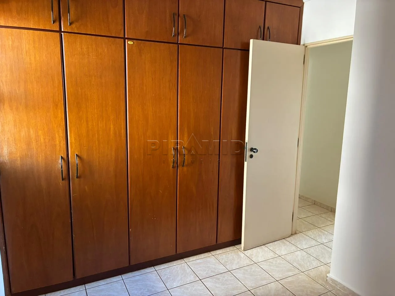 Alugar Apartamento / Padr&atilde;o em Ribeir&atilde;o Preto R$ 2.000,00 - Foto 17