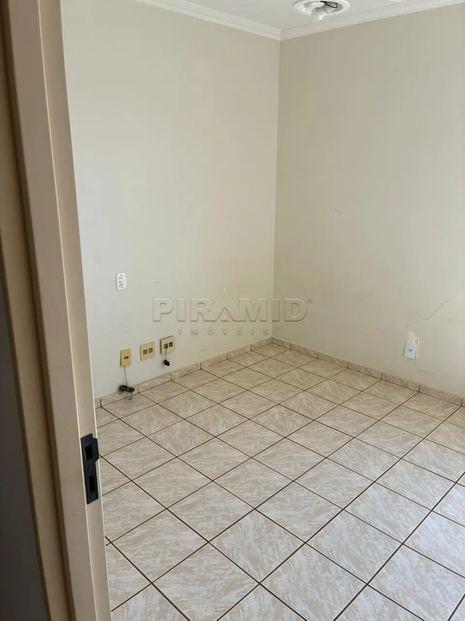 Alugar Apartamento / Padr&atilde;o em Ribeir&atilde;o Preto R$ 2.000,00 - Foto 19