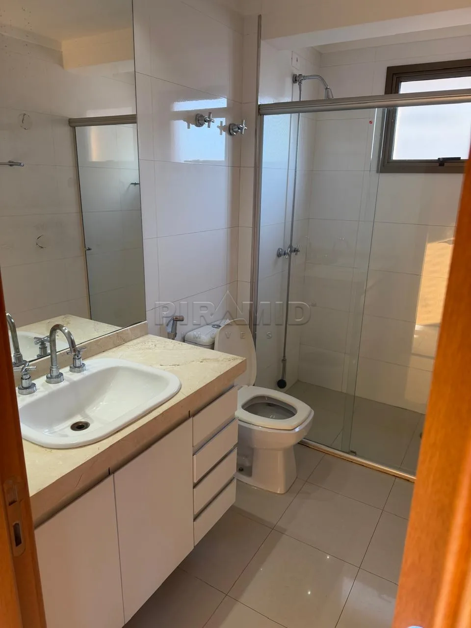 Alugar Apartamento / Padr&atilde;o em Ribeir&atilde;o Preto R$ 4.800,00 - Foto 10