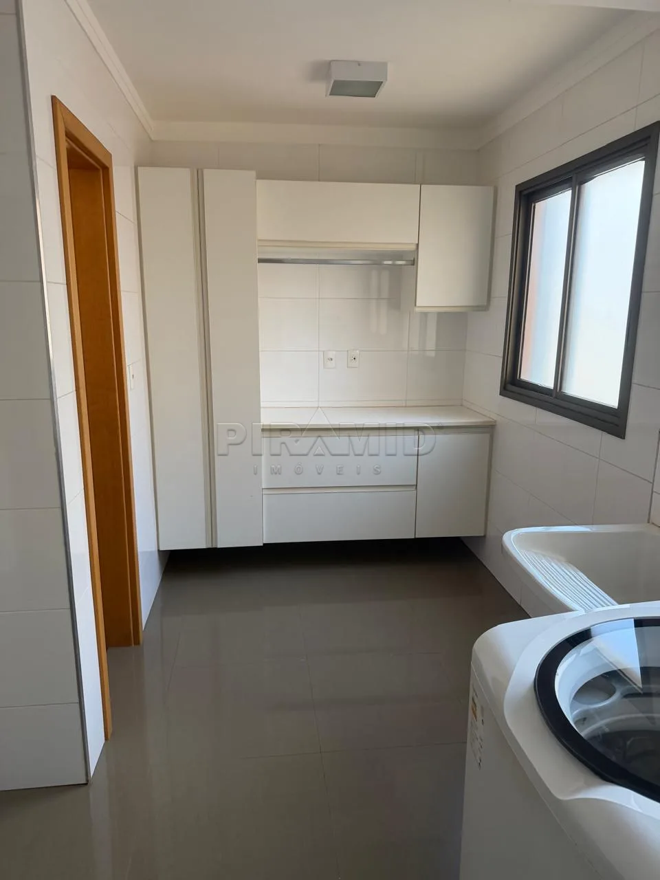 Alugar Apartamento / Padr&atilde;o em Ribeir&atilde;o Preto R$ 4.800,00 - Foto 16