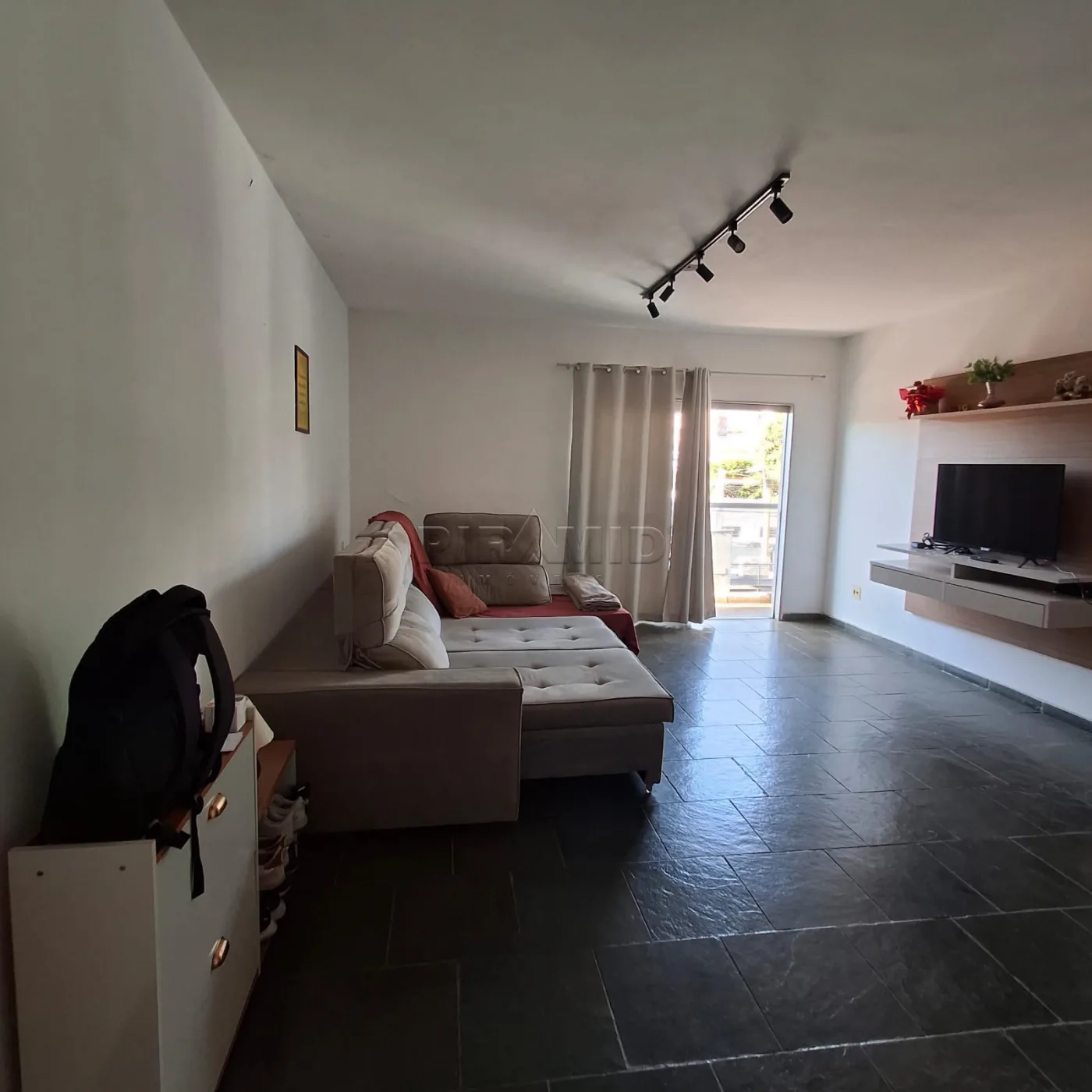 Comprar Apartamento / Padr&atilde;o em Ribeir&atilde;o Preto R$ 300.000,00 - Foto 4