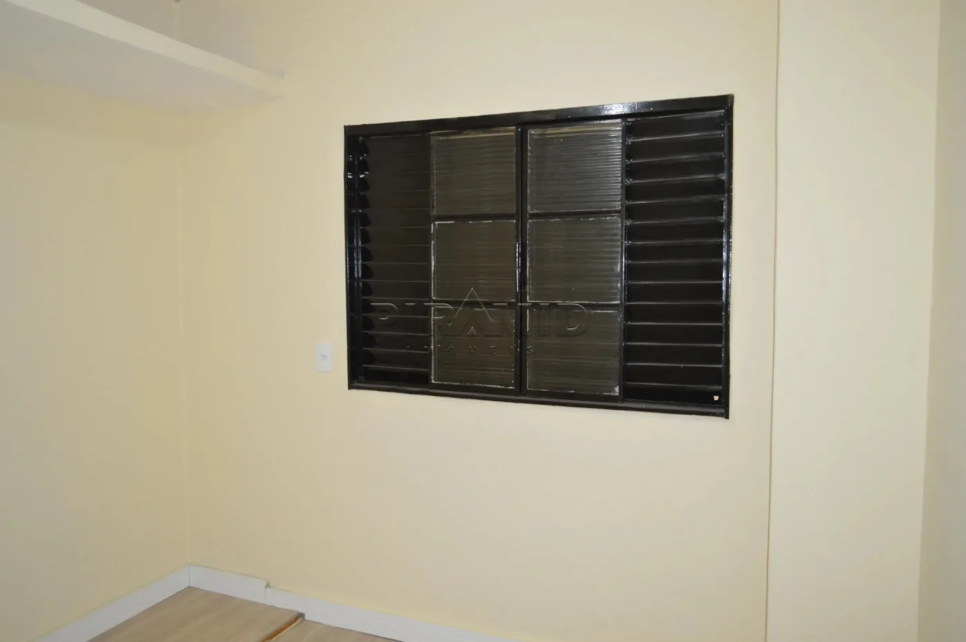 Alugar Casa / Padr&atilde;o em Ribeir&atilde;o Preto R$ 1.550,00 - Foto 19