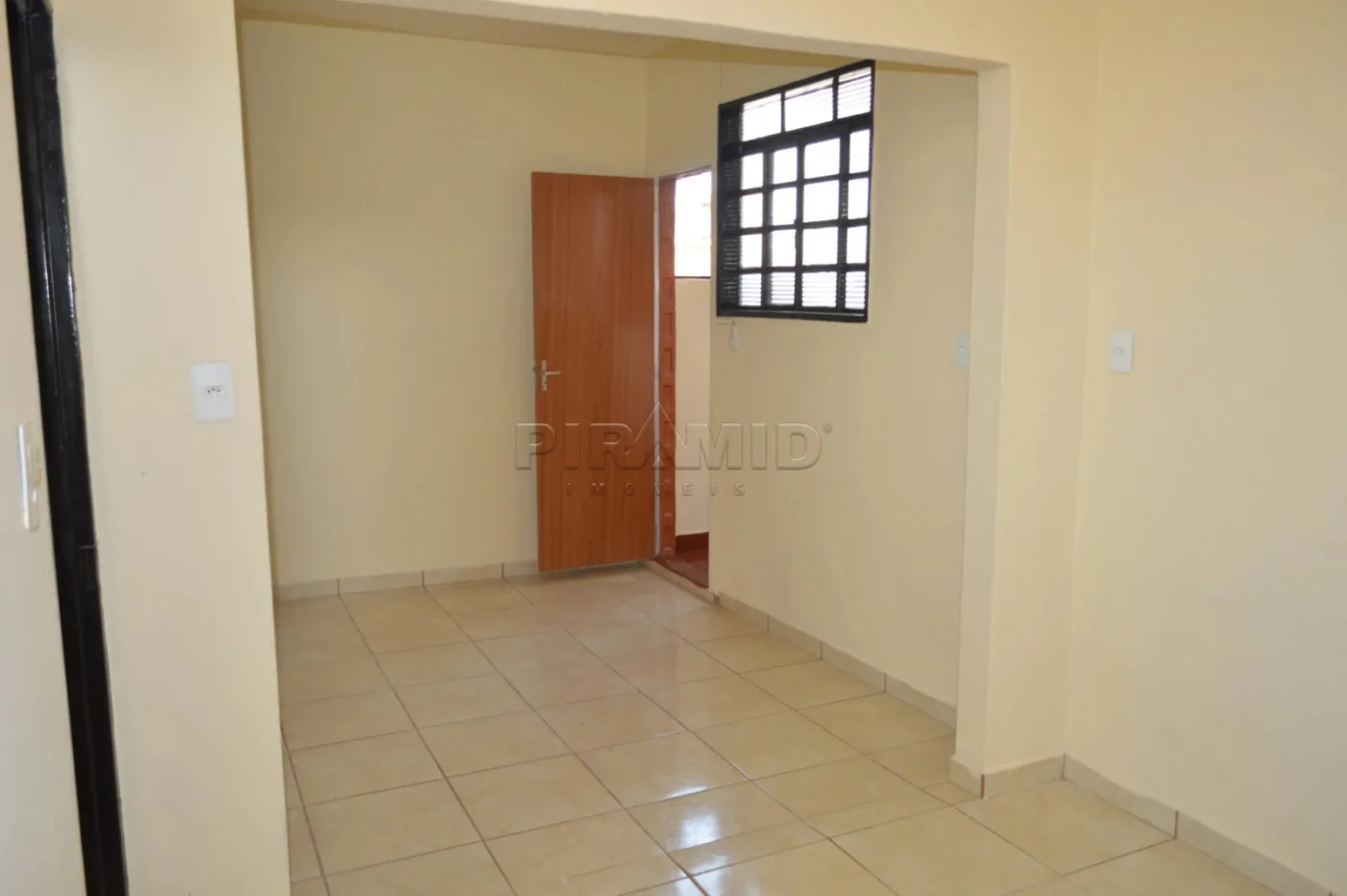 Alugar Casa / Padr&atilde;o em Ribeir&atilde;o Preto R$ 1.550,00 - Foto 16