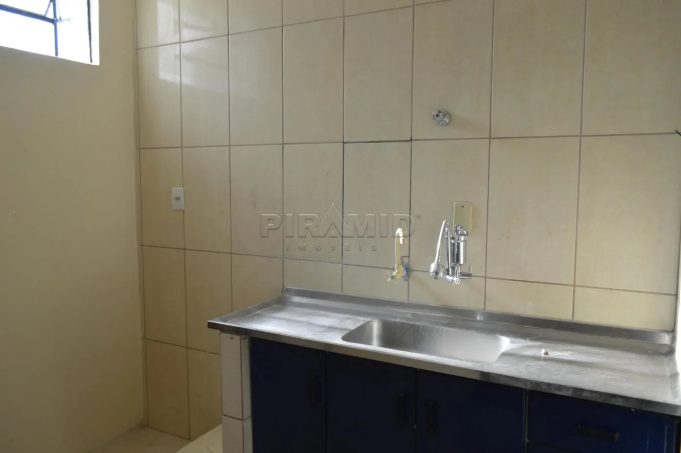 Alugar Casa / Padr&atilde;o em Ribeir&atilde;o Preto R$ 1.550,00 - Foto 10