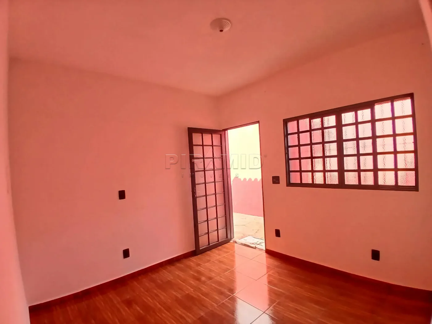 Comprar Casa / Padr&atilde;o em Ribeir&atilde;o Preto R$ 385.000,00 - Foto 2