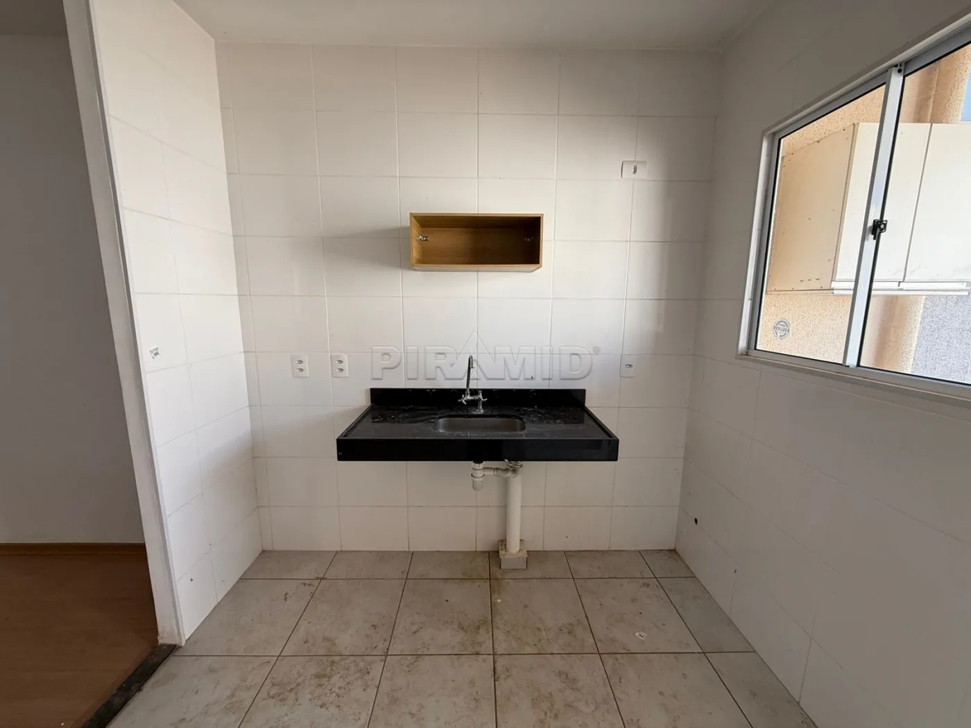 Alugar Casa / Padr&atilde;o em Ribeir&atilde;o Preto R$ 2.100,00 - Foto 4