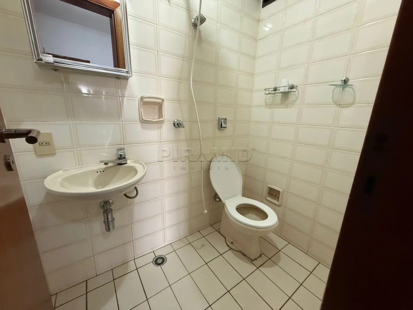 Alugar Apartamento / Padr&atilde;o em Ribeir&atilde;o Preto R$ 2.900,00 - Foto 13